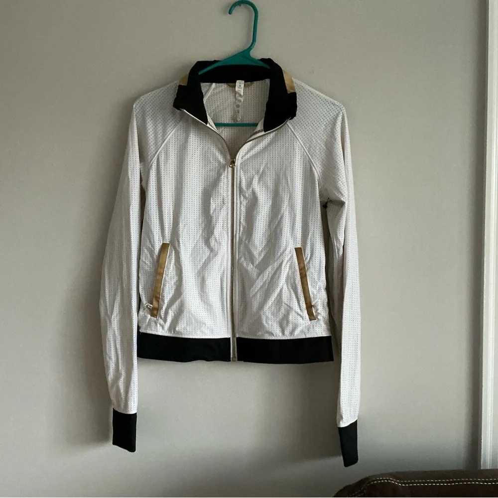 Lululemon sweaty or not mesh zip up jacket size 6
